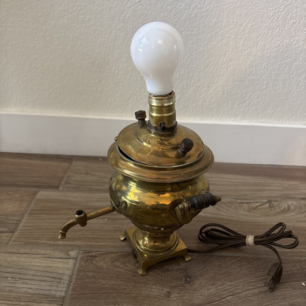Vintage‎ Brass Samovar Table Lamp Beautiful Lamp Used, Tested, Working 10"